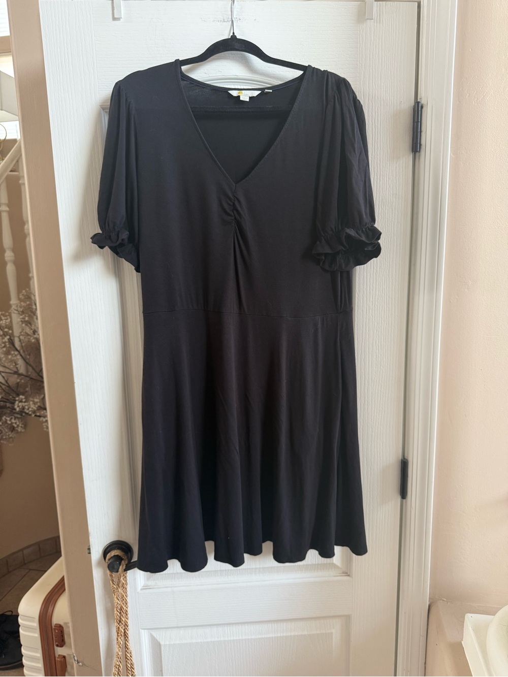 Boden Black V-Neck Short Sleeve Dress
